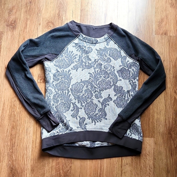 lululemon athletica Sweaters - Lululemon sweatshirt Fleet street heathered grey floral sweater size 6